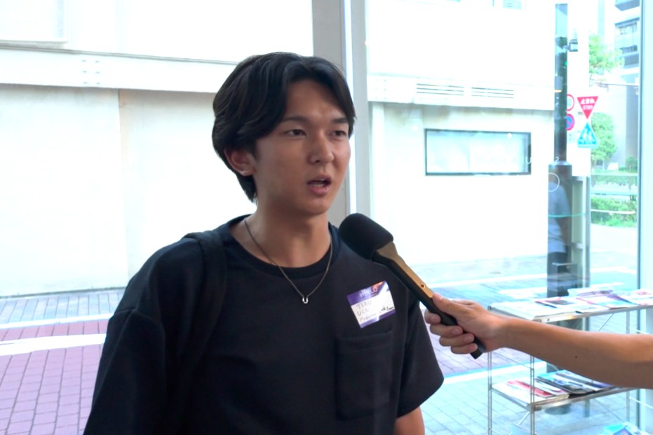 入学後の抱負を語るTeruさん